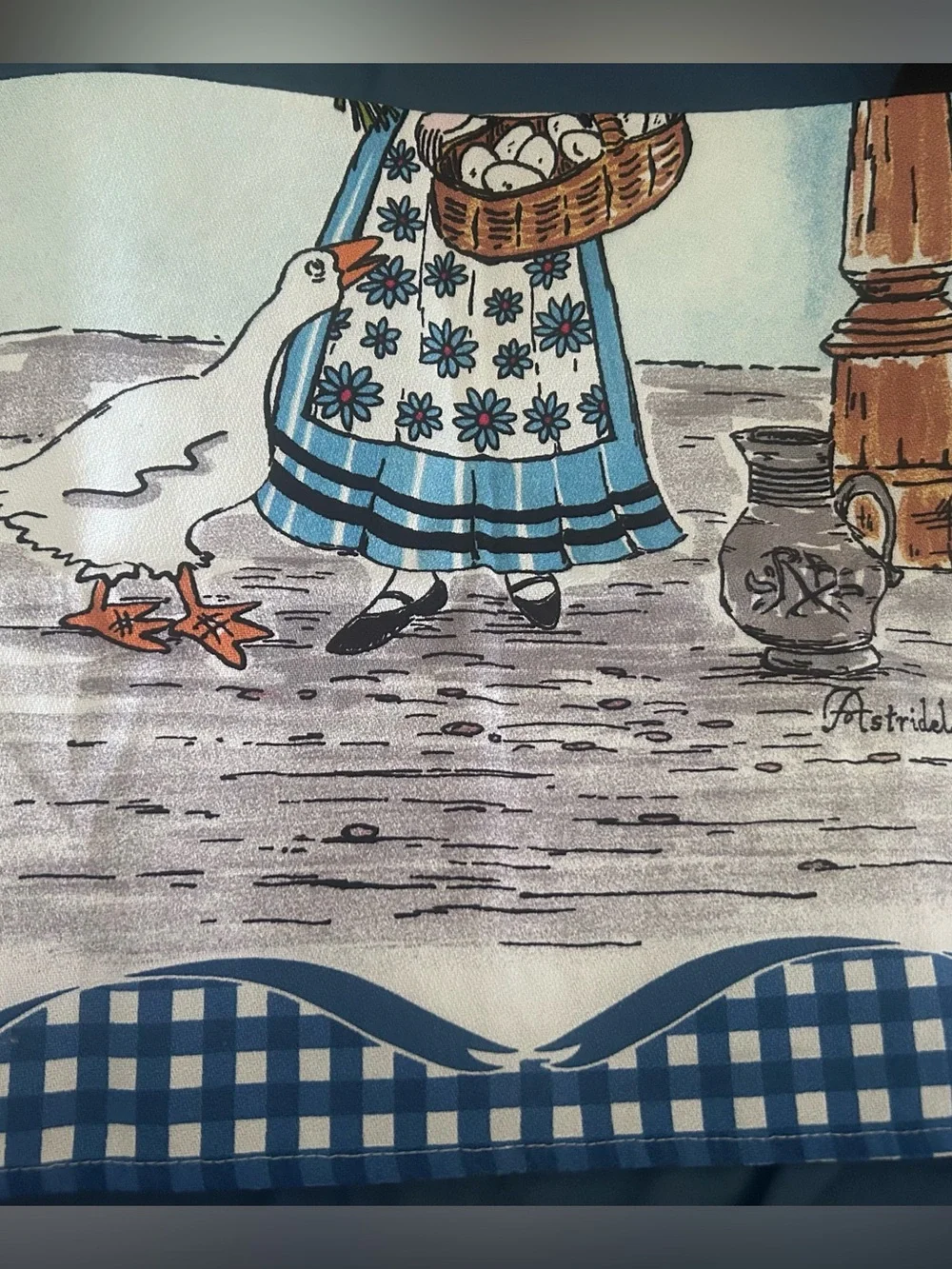 Accent traditional Alsatian-Astridel motif kitchen tea towel!
